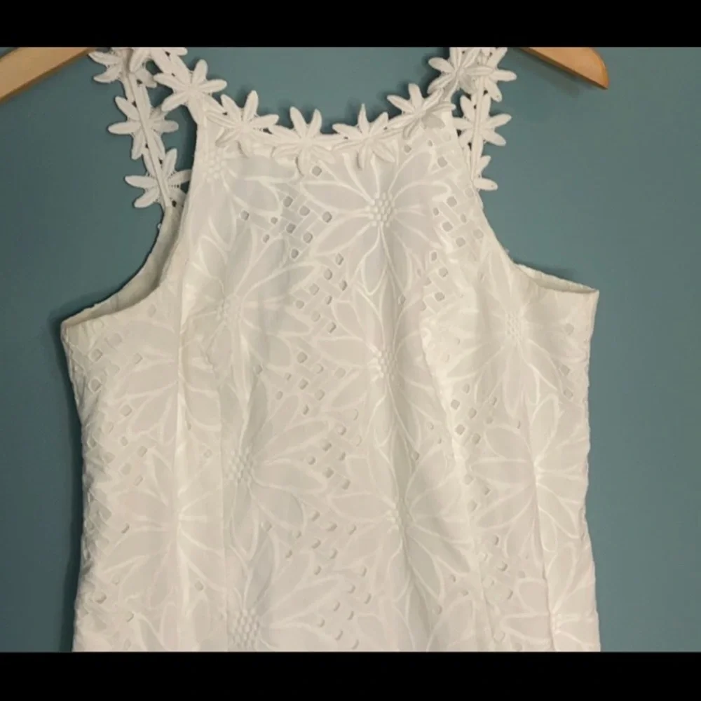 Lilly Pulitzer Annabelle Shift Dress White Eyelet Size 2 - Picture 2 of 6